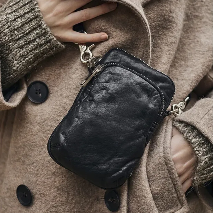 Mobiltaske i blødt skind