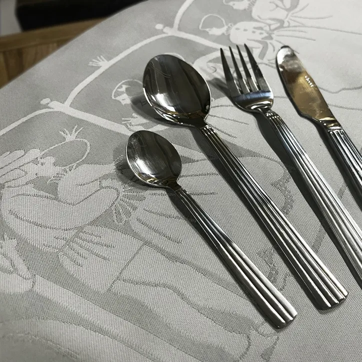 Georg Jensen Damask, Groovy - dug og bestik.