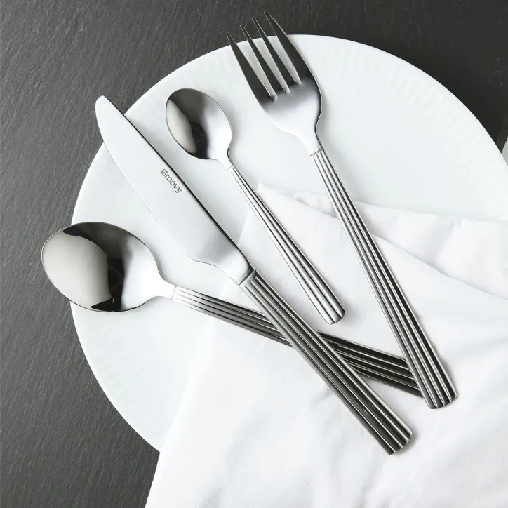 Georg Jensen Damask, Groovy - dug og bestik.