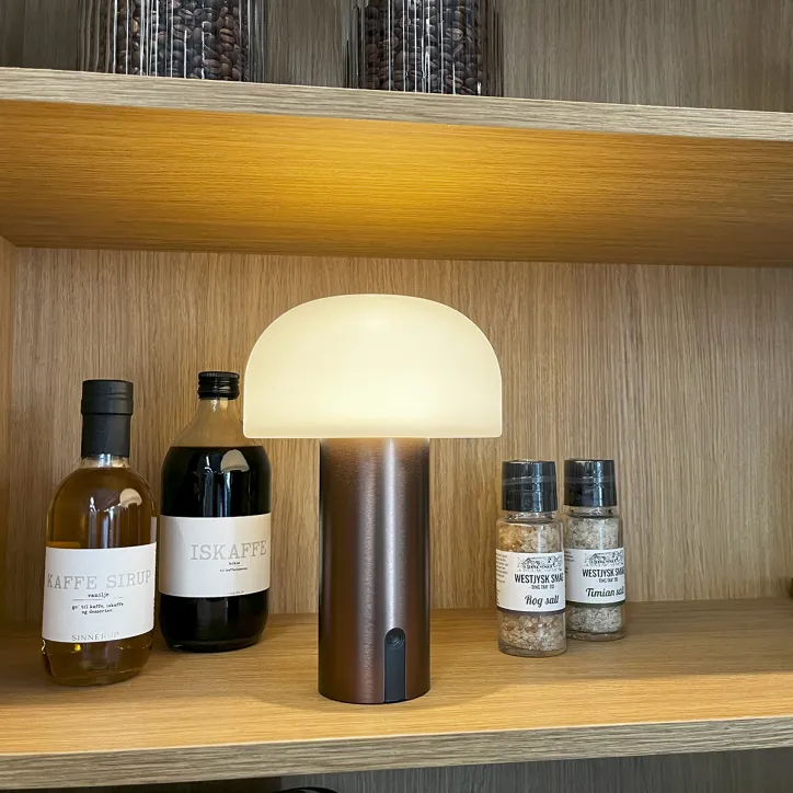 Damask uldplaid og lampe - 1