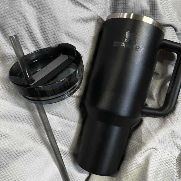 Stanley Quencher og termoflaske - 2