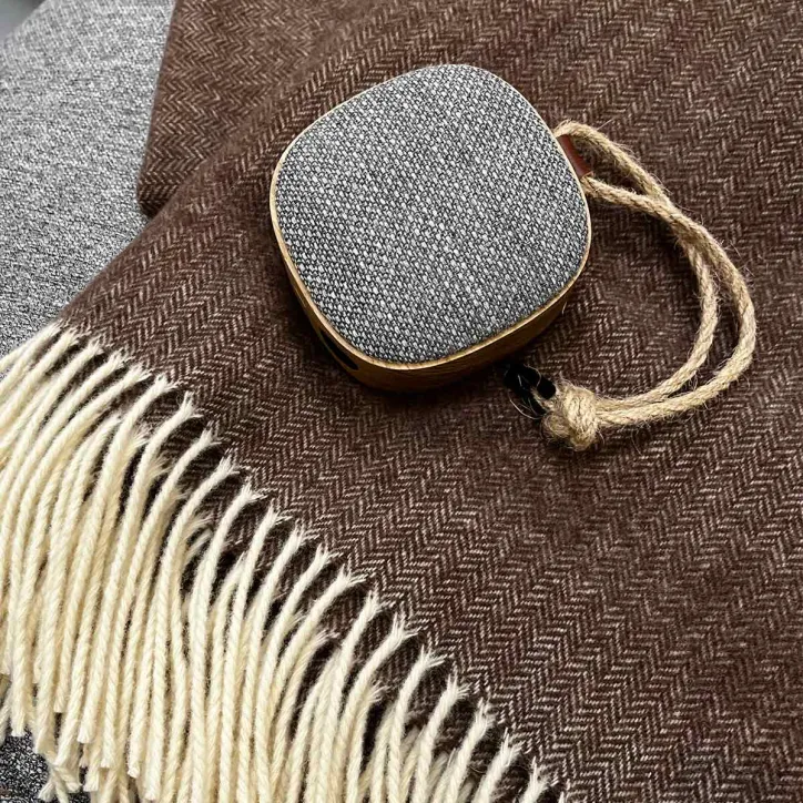 Georg Jensen, SackIt - plaid og højtaler