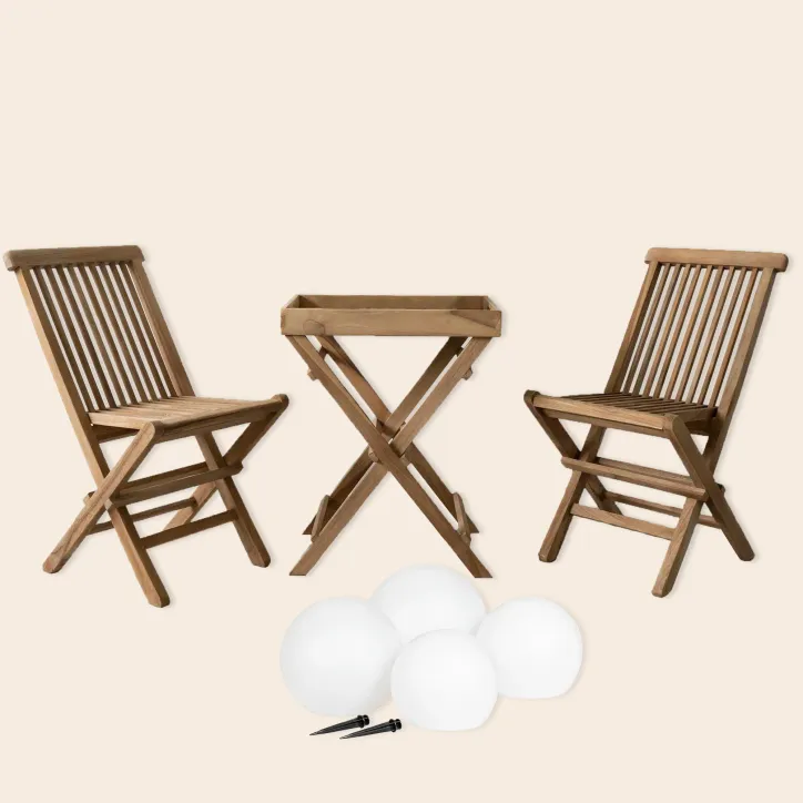 4 stk. Lifton LED lamper og 1 stk. Teaktræ cafesæt