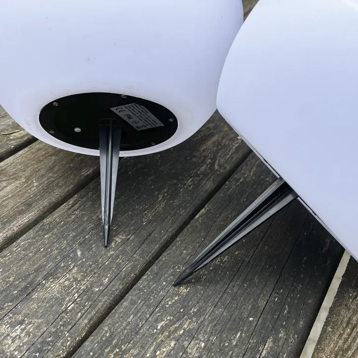 4 stk. Lifton LED lamper og 1 stk. Teaktræ cafesæt - 4