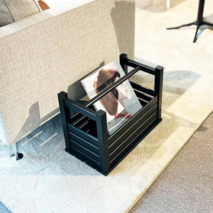 Valdemar multi skammel med 2 skønne flasker rødvin