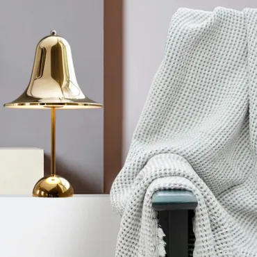 Verner Panton Pantop Shiny lampe & Georg Jensen Damask plaid 130×180