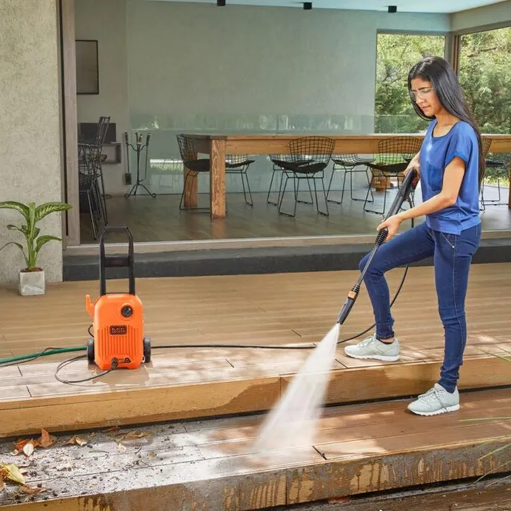 Black and Decker Kompakt højtryksrenser med bitssæt - 1