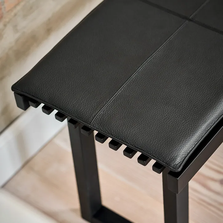 Senza bænk, GJD plaid og Kooduu højtalerlampe