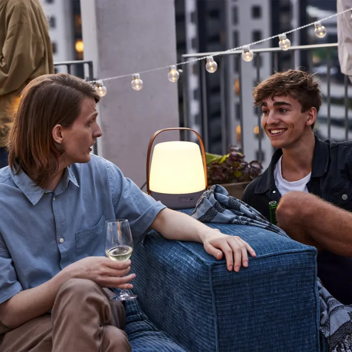 Senza bænk, GJD plaid og Kooduu højtalerlampe