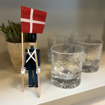 4 stk. Forma drikkeglas og Mini LTD garder