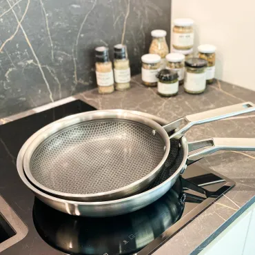 Stegepande 24 cm og 28 cm i Rustfrit stål