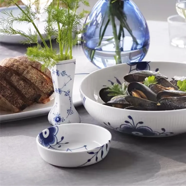 Royal Copenhagen Blå Mega Riflet  37 cm og 12,5 cm