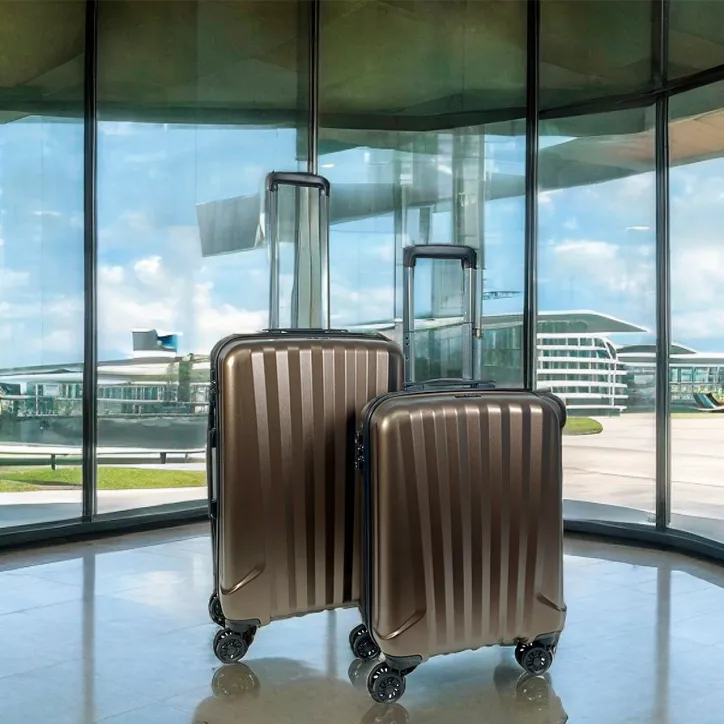 Kuffertsæt med håndklæder, plaid og pyjamas