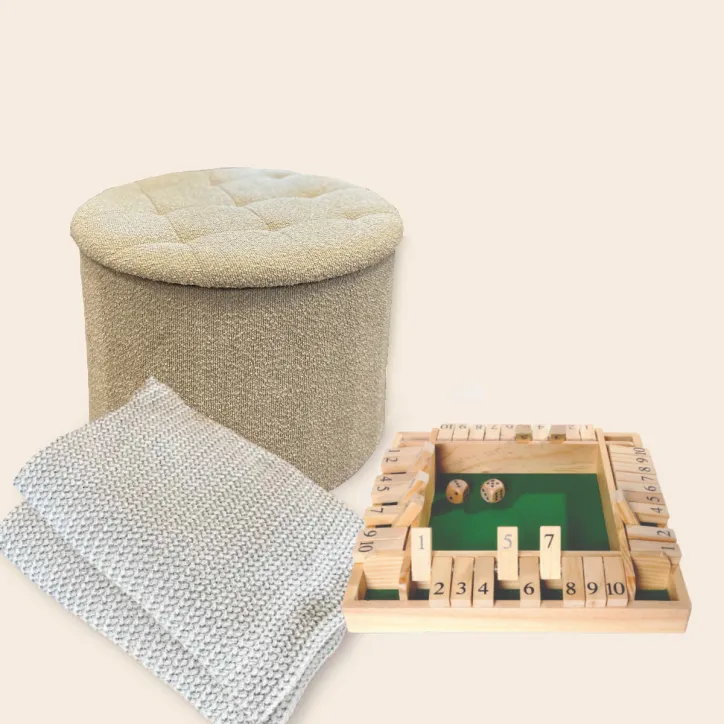 Turup puf med opbevaring samt plaider og sjovt spil