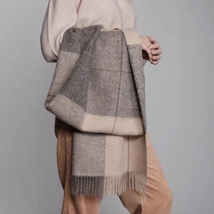 Arabella handsker, læder shopper, Athena silketørklæde, Praque tørklæde og Festina dameur - 9