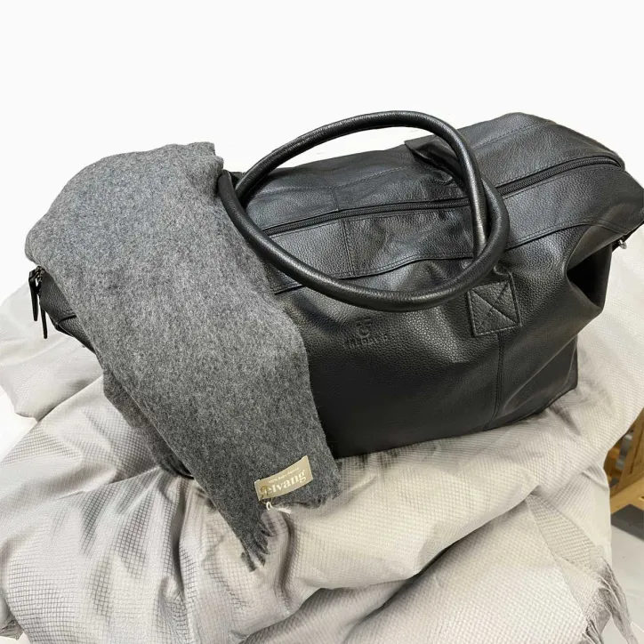 Handsker, taske, tørklæde, ur og bæltepakke