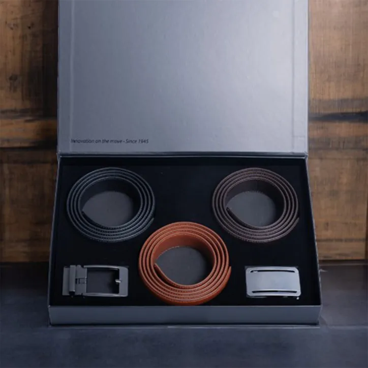 Handsker, taske, tørklæde, ur og bæltepakke