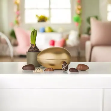 Chokolade- og marcipanæg i guld metalæg