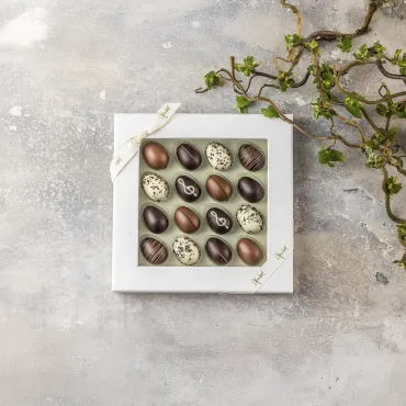 MARZIPAN EGGS 16 hånddekorerede marcipanæg