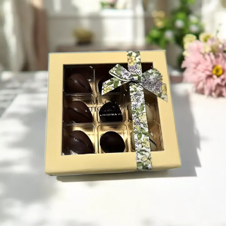 Påskeæske med sløjfe og 9 stk. chokolade