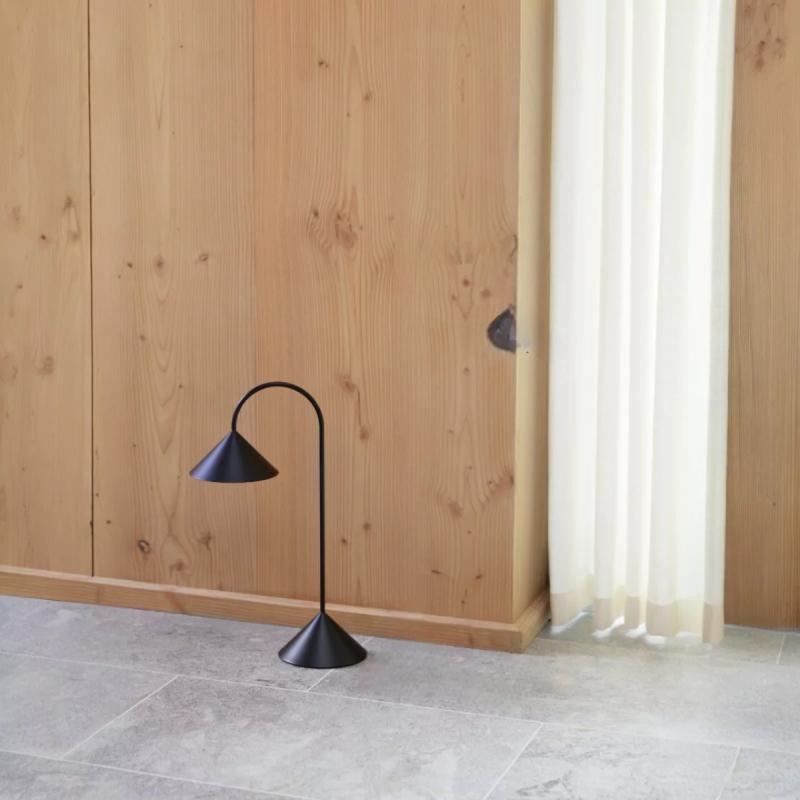 GRASP transportabel bordlampe i matt sort 47 cm - 3
