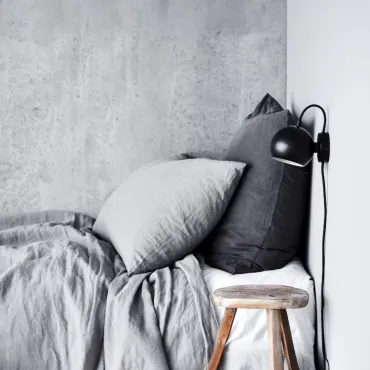 Ball Wall væglampe mat sort