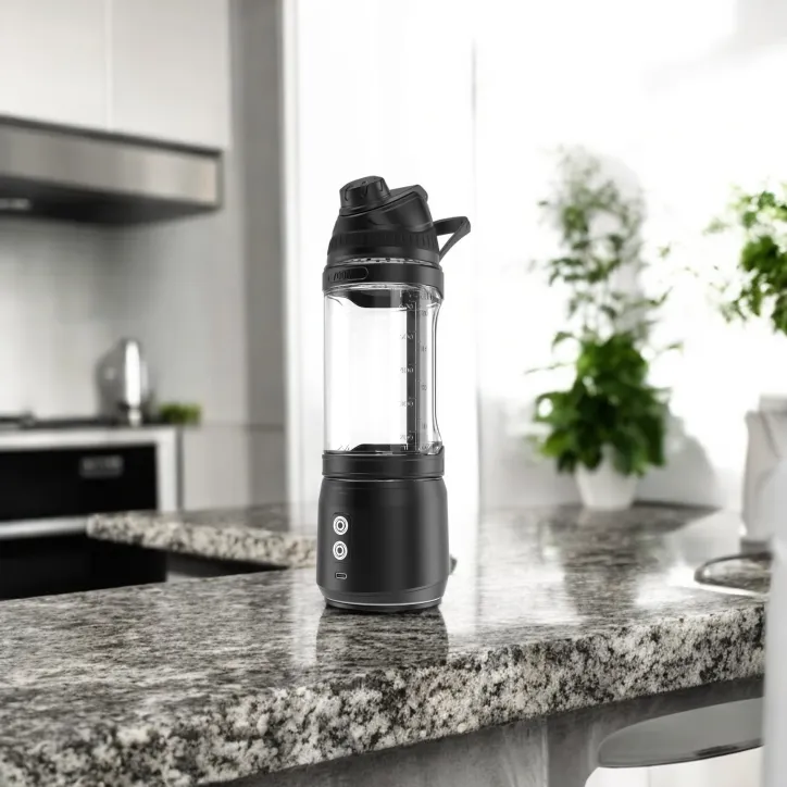 Trådløs TO-GO blender i sort med 700 ml kapacitet