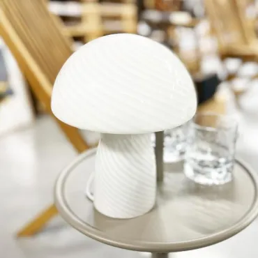 Mushroom bordlampe i hvid