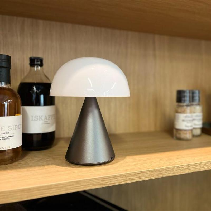 Mina L LED-lampe i metallic grey