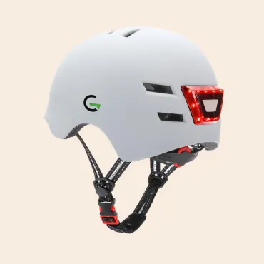 Cykelhjelm med integreret lys i hvid - M