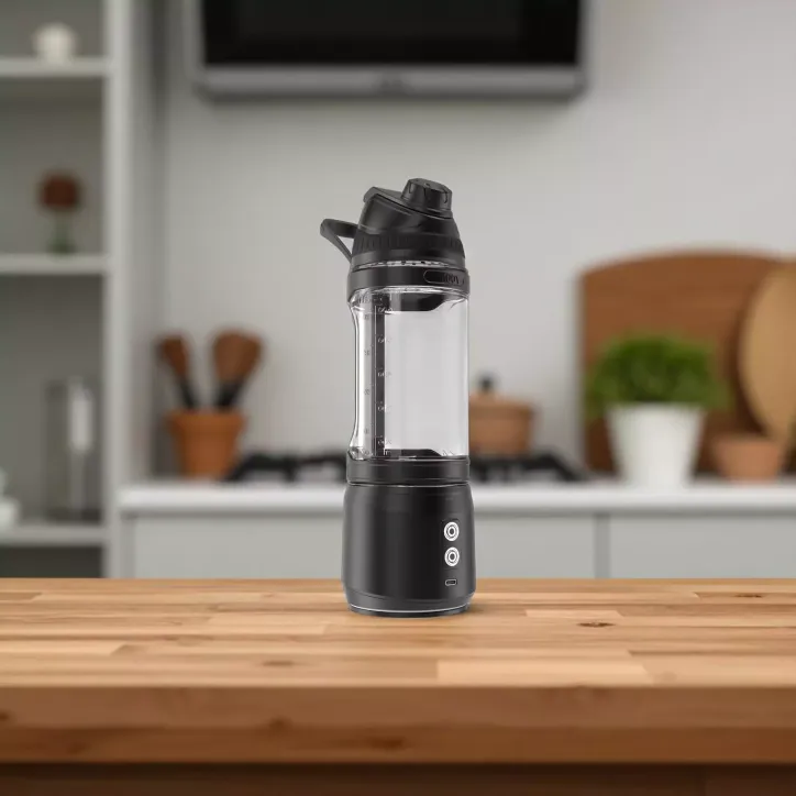 Trådløs TO-GO blender i sort med 700 ml kapacitet