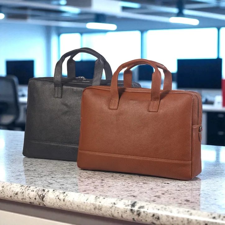 Bon Gout Business Bag Boss Floater i sort - cognac
