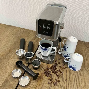 Espressomaskine med 4 stk. Royal Copenhagen krus