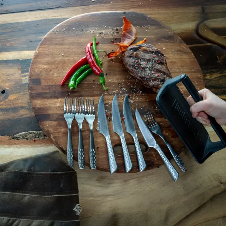 Weber Steakpresser, bestik, iGrill og grillhandske