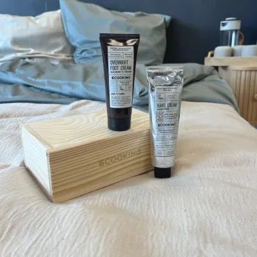 George Jensen Damask sengetæppe og Ecooking creme