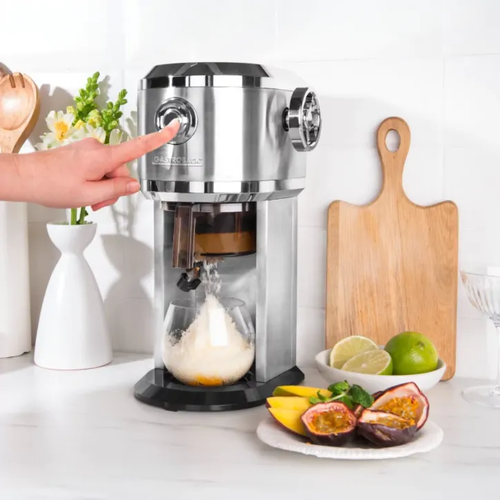 Slush ice maskine med Luigi Bormioli glas