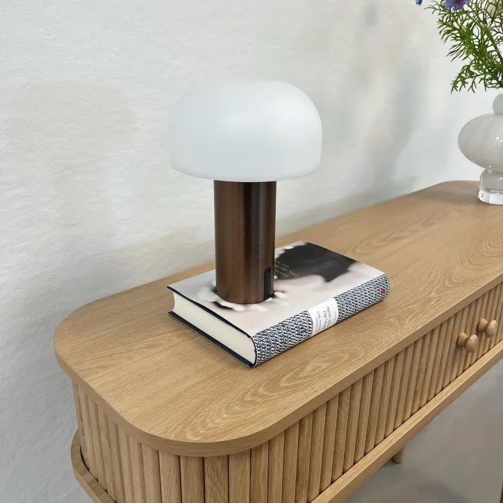 House Nordic Nikko Konsolbord, Soham LED Lampe