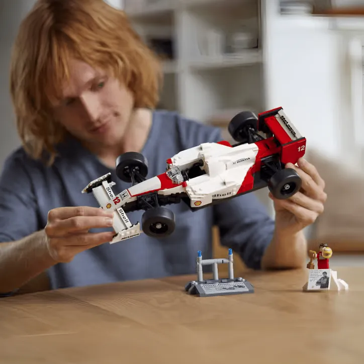 LEGO McLaren MP4/4 & Ayrton Senna