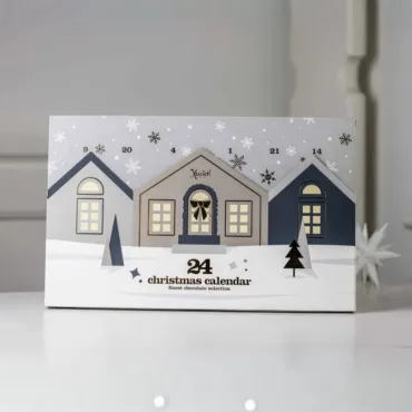 Julekalender med chokolade af mint, bær, lakrids