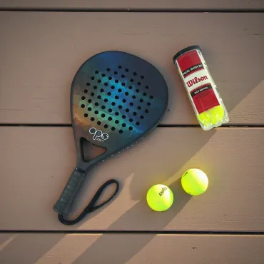 Our Padel Story Chapter Two med Cover og Wilson bolde