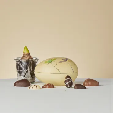 Cocoture metalæg m. marcipan og chokoladeæg, gul, 255 g.