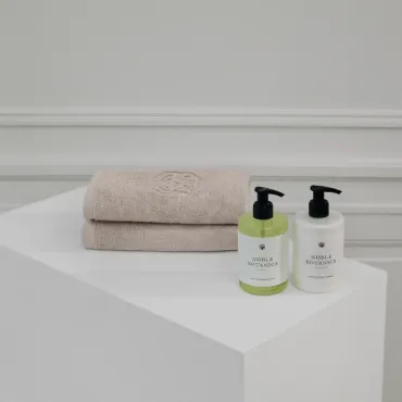 Georg Jensen Damask medium håndklæder & hudpleje