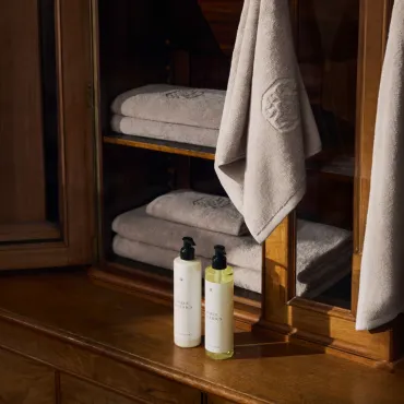 Georg Jensen Damask extra large håndklædepakke & hudpleje