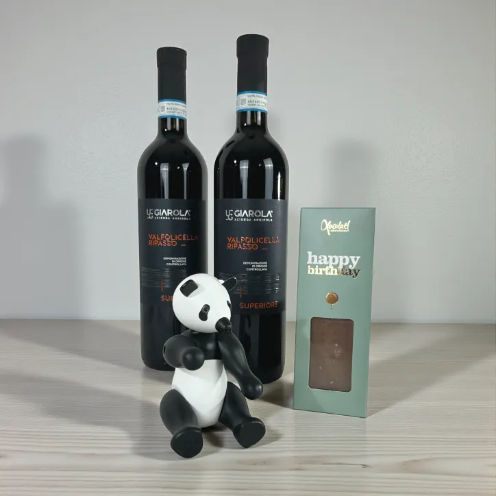 Kay Bojesen Panda med Xocolatl Chokoladebar og 2 flasker Ripasso - 4