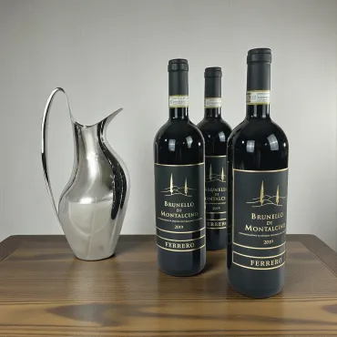 Koppel Kande 1,2 L og 3 stk. Tre Cipressi Brunello di Montalcino 2019