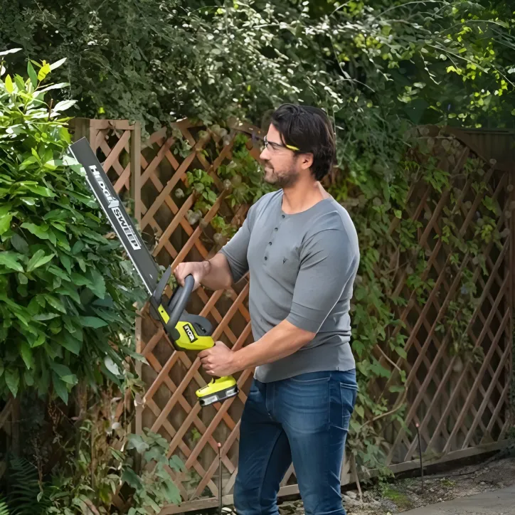 Ryobi 18V ONE+ hækkeklipper - 1