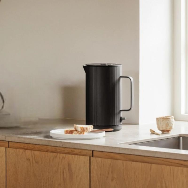 Georg Jensen Bernadotte elkedel 1,5 L i sort