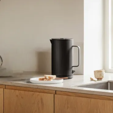 Georg Jensen Bernadotte elkedel 1,5 L i Sort