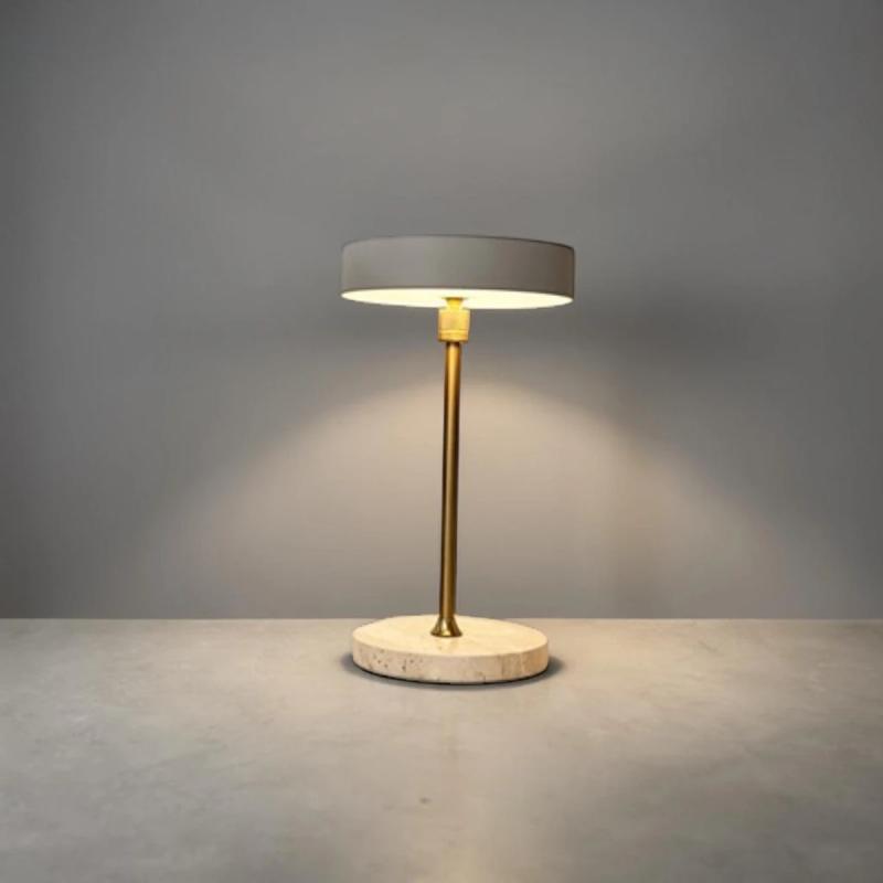 Moonlight LED genopladelig bordlampe i beige
