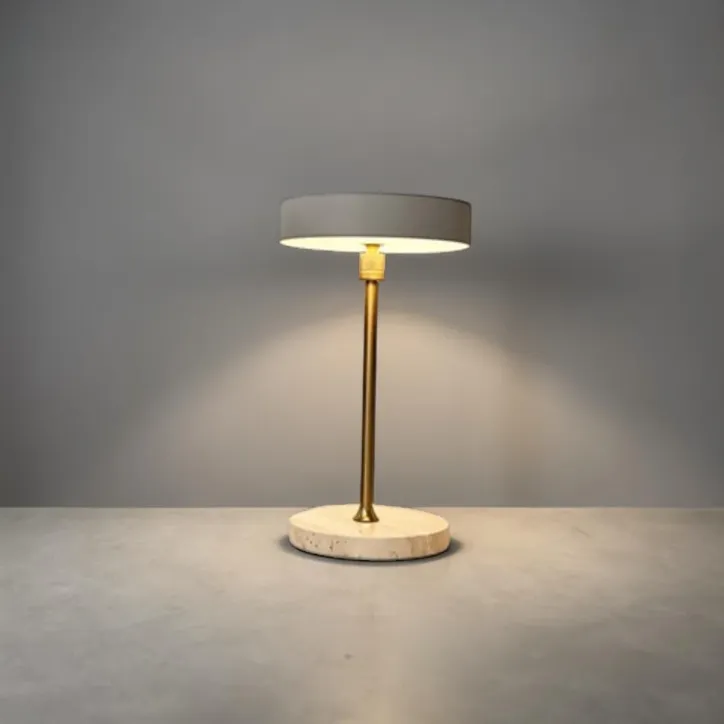 Moonlight LED genopladelig bordlampe i beige